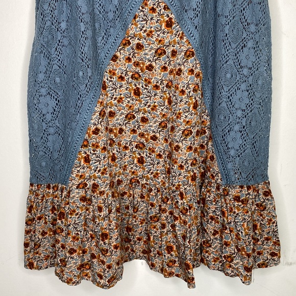 Umber Sleeveless Crochet Floral Dress: Size Small - Picture 6 of 8